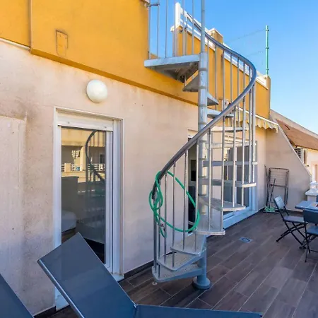 Vivienda Moderna En El Centro De 公寓 托雷维耶哈