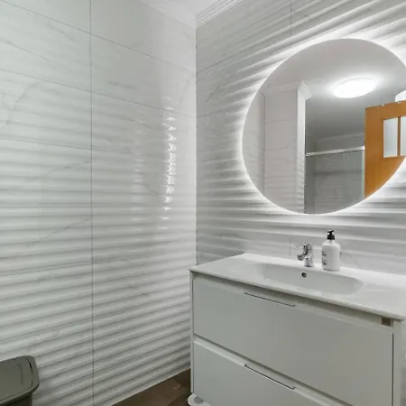 Vivienda Moderna En El Centro De 公寓 *